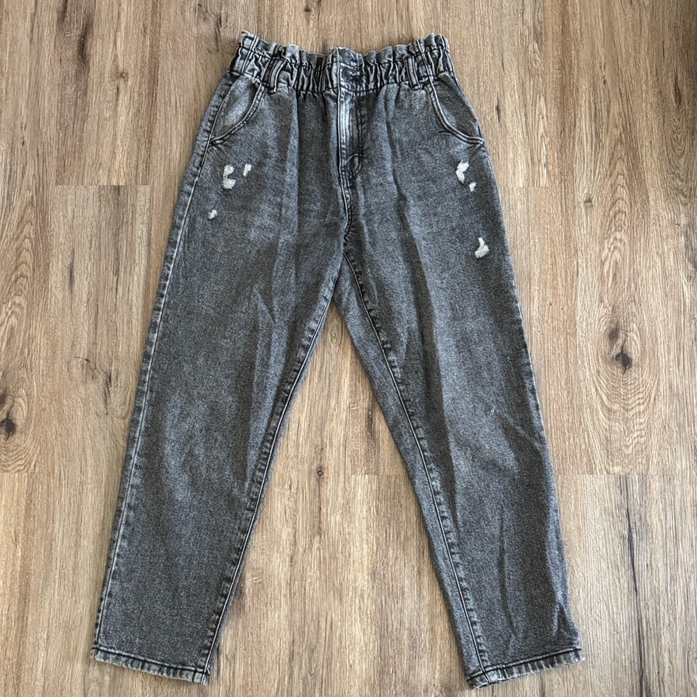 SO High-Waisted Gray Jeans